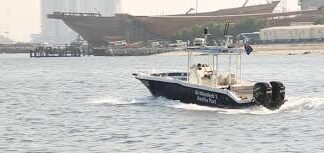 مشروع قارب رحلات بحرية